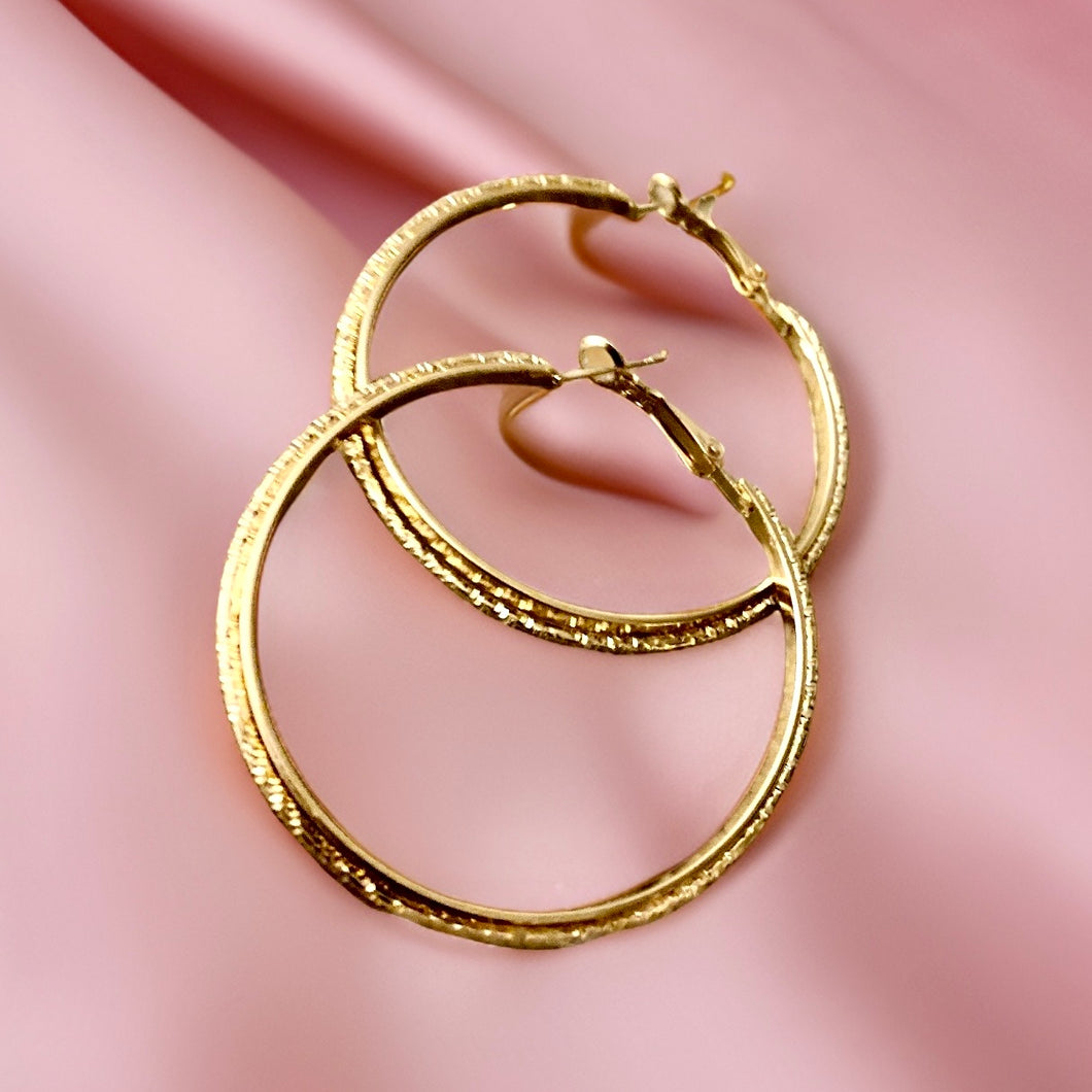 Trendsetter Gold Hoop Earrings